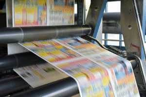 printing-of-coloured-newspapers-with-an-offset-printing-machine-at-a-printing-press-company