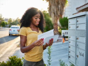 women-checking-the-mail